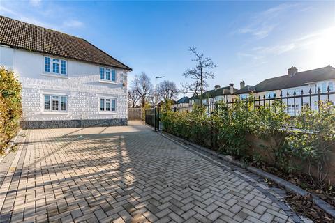 undefined, Suttons Avenue, Hornchurch, RM12