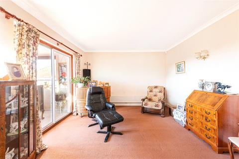 undefined, Chiltern Way, Aston Clinton, Aylesbury, Buckinghamshire, HP22