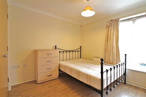 undefined, Dominion Close, Greater London TW3