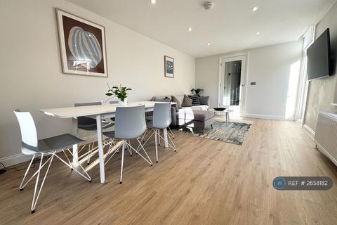 undefined, Connaught Road, Teddington, TW11