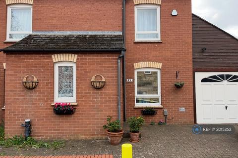 3 bedroom semi-detached house to rent, Hadleigh Court, Cambridge, CB5