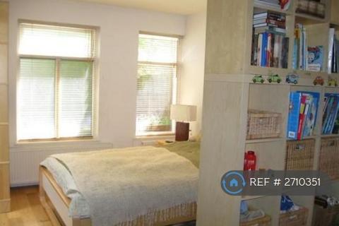 undefined, Westerdale Road, London, SE10