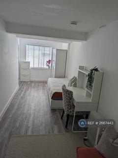 undefined, Lakeside, Reading, RG6