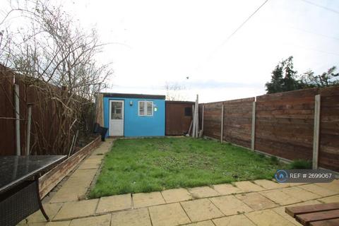 2 bedroom maisonette to rent, Martin Crescent, Croydon, CR0
