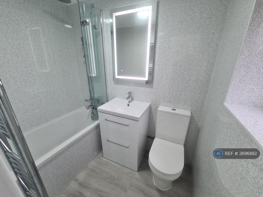 Main Bathroom