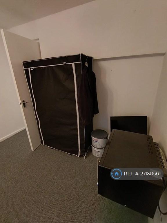 Bedroom d On 24-11-2025