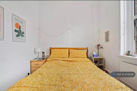 2 bedroom flat to rent, Kingsland High Street, London, E8