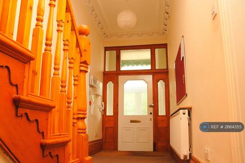 8 bedroom terraced house to rent, Brighton Grove, Manchester, M14