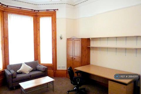 8 bedroom terraced house to rent, Brighton Grove, Manchester, M14