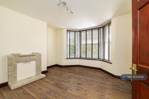 1 bedroom flat to rent, Beversbrook Road, London, N19