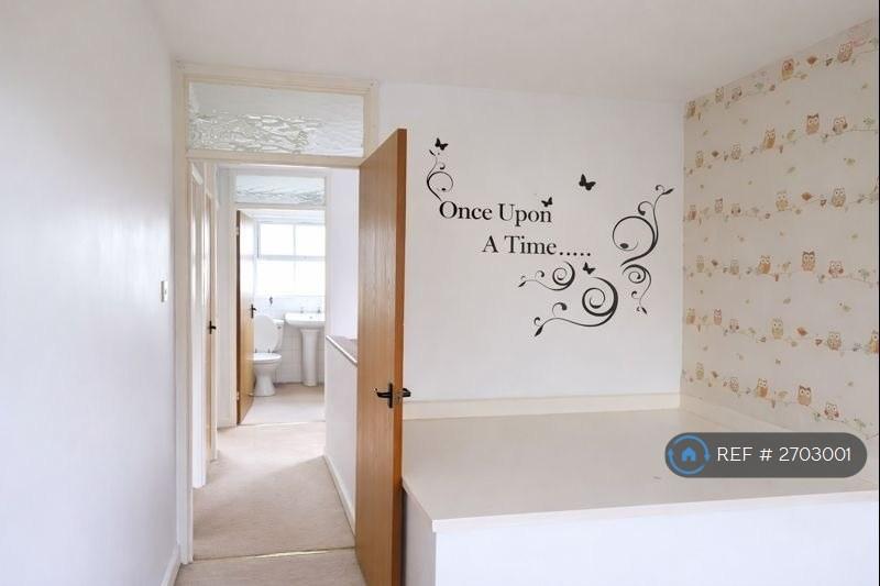 Box Room, Onto Hallway