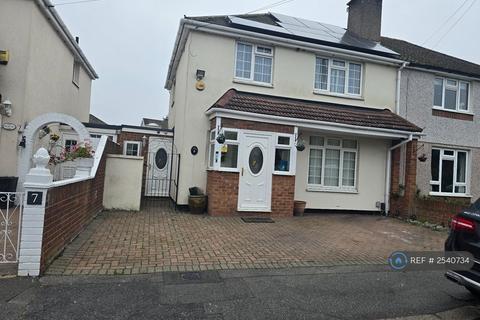 3 bedroom semi-detached house to rent, West Point, Slough, SL1