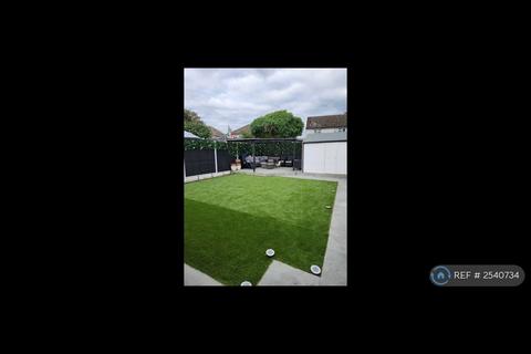 3 bedroom semi-detached house to rent, West Point, Slough, SL1