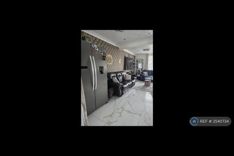 3 bedroom semi-detached house to rent, West Point, Slough, SL1