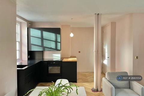 3 bedroom flat to rent, Bennett House, London, SW1P