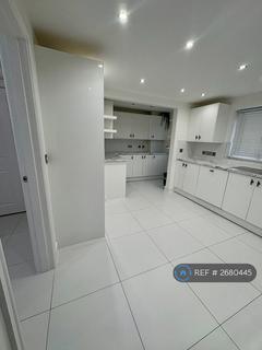 undefined, Maunder Close, Grays, RM16