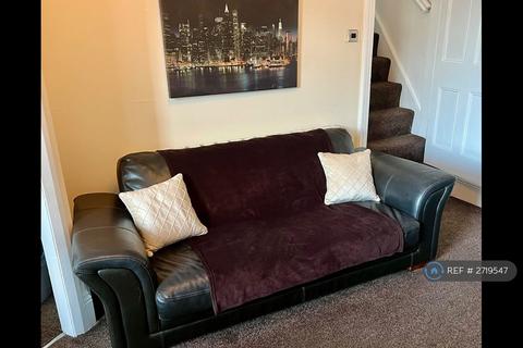 2 bedroom terraced house to rent, Warley Road, Halifax, HX1