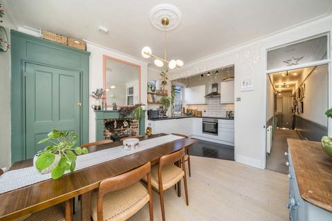 undefined, Villiers Road, Kingston Upon Thames KT1