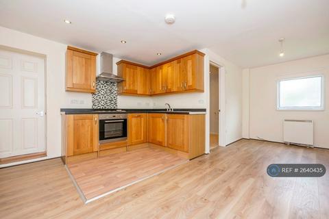 2 bedroom bungalow to rent, Morgan Road, Rochester, ME2