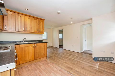 2 bedroom bungalow to rent, Morgan Road, Rochester, ME2