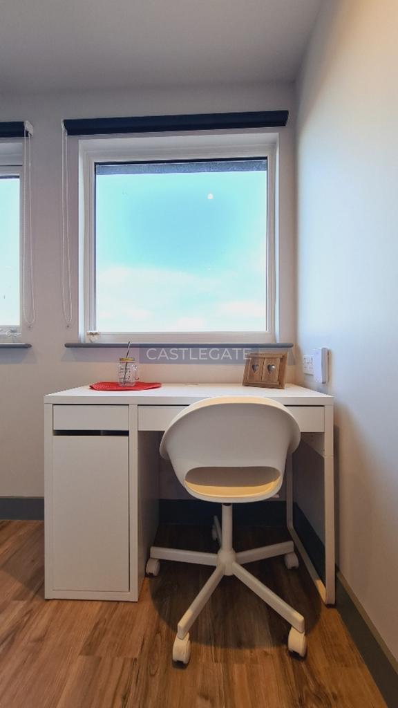 Renaissance Works, Room 114, 103 New Street, Hudde