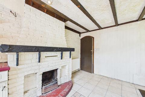 2 bedroom detached bungalow for sale, Skipsea Road, Beeford, YO25 8AL