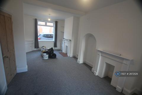 2 bedroom terraced house to rent, Hervey Street, Northampton, NN1
