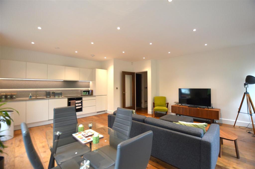 Living/dining/kitchen