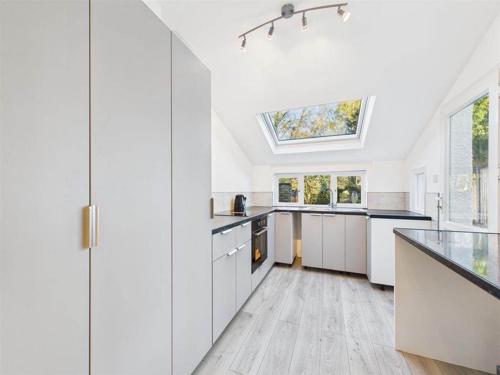 CAM02885 G0-PR0522-STILL009.jpg