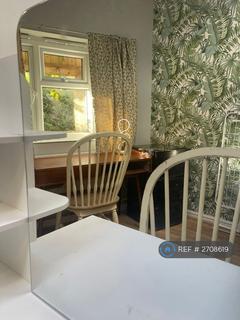 1 bedroom in a flat share to rent, Agar Grove, London, NW1