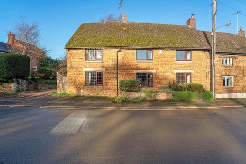 undefined, Banbury Road Chipping Warden Banbury, Oxfordshire, OX17 1LF