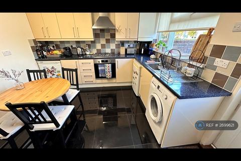 2 bedroom end of terrace house to rent, Fotherby Court, Maidenhead, SL6