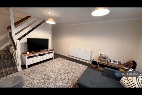 2 bedroom end of terrace house to rent, Fotherby Court, Maidenhead, SL6
