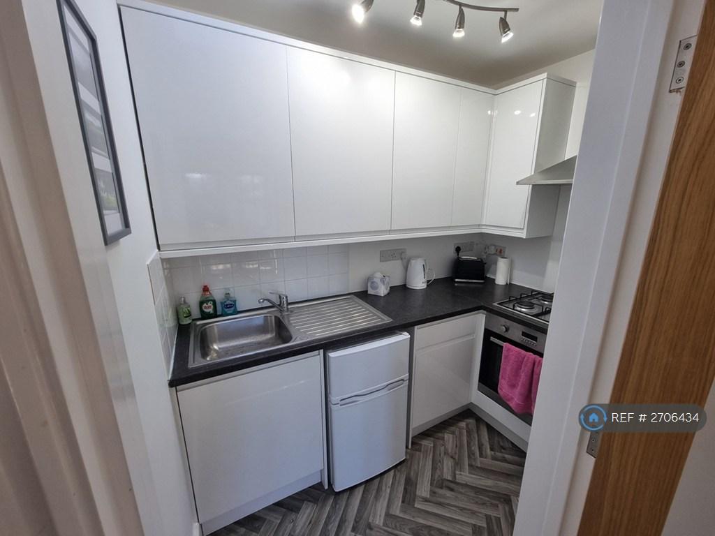 Fitted Kitchen