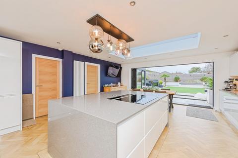 3 bedroom bungalow for sale, Foxs Covert, Nuneaton CV13