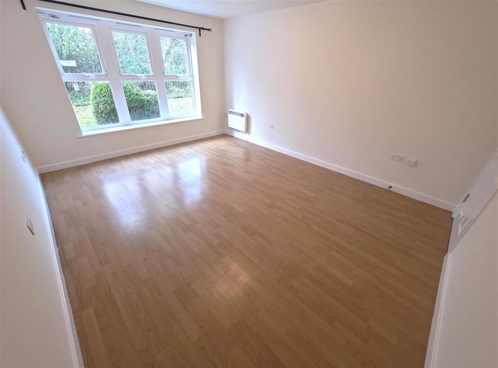 Lounge 2.jpg