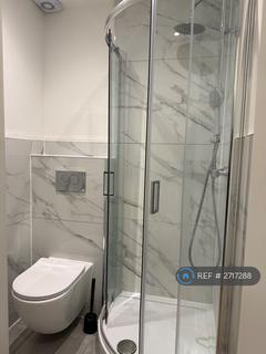 1 bedroom in a flat share to rent, Stoke Newington High Street, London, N16