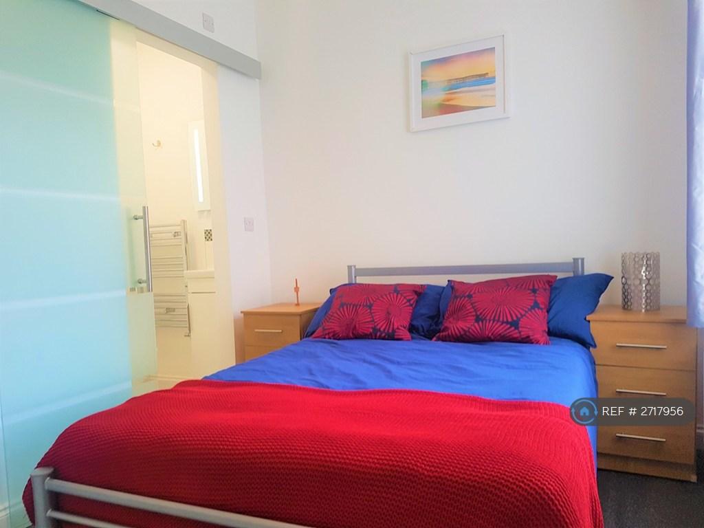 Ensuite Room c