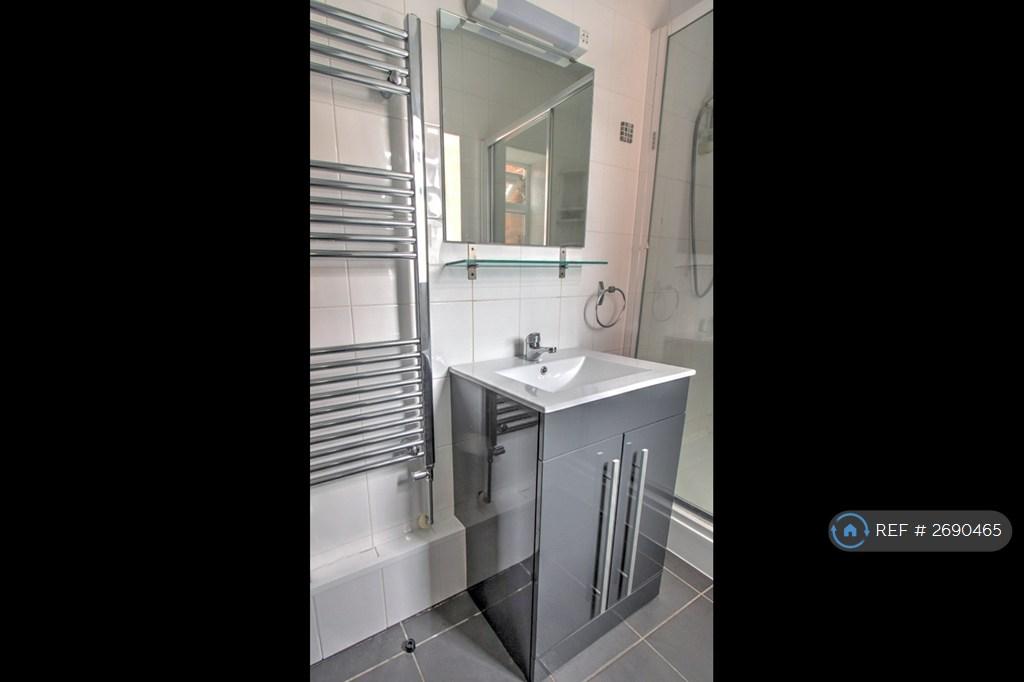 Shower Room 1