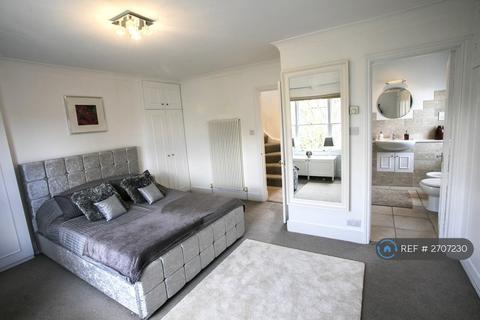 3 bedroom flat to rent, Mount Ararat Road, Richmond, TW10
