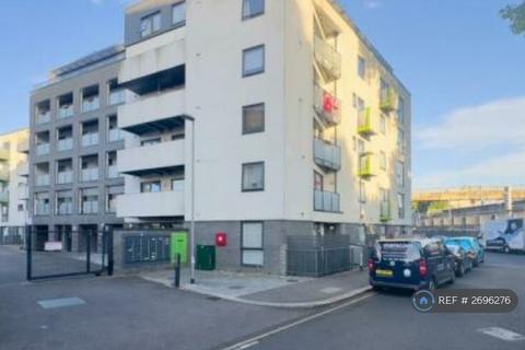 2 bedroom flat to rent, Prioress House, Barking, IG11
