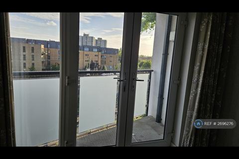 2 bedroom flat to rent, Prioress House, Barking, IG11