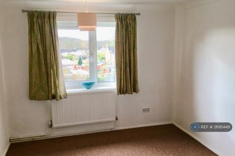 2 bedroom flat to rent, Greenhill Rise, Corby, NN18