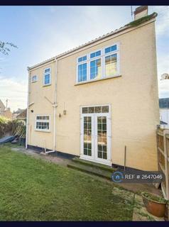 3 bedroom detached house to rent, Crossfield Road, Clacton-On-Sea, CO15