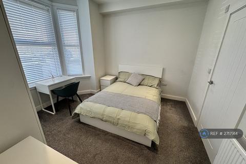 1 bedroom in a house share to rent, Oriel Road, Portsmouth, PO2