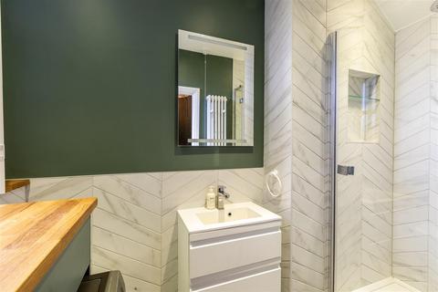 1 bedroom flat for sale, Kingsway, Hove BN3