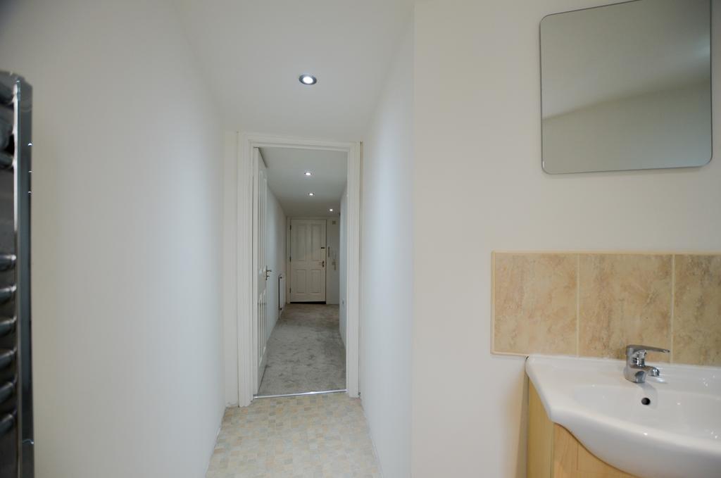 4 Agan Chy - 01208 872728-36