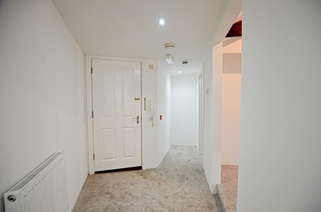 4 Agan Chy - 01208 872728-37