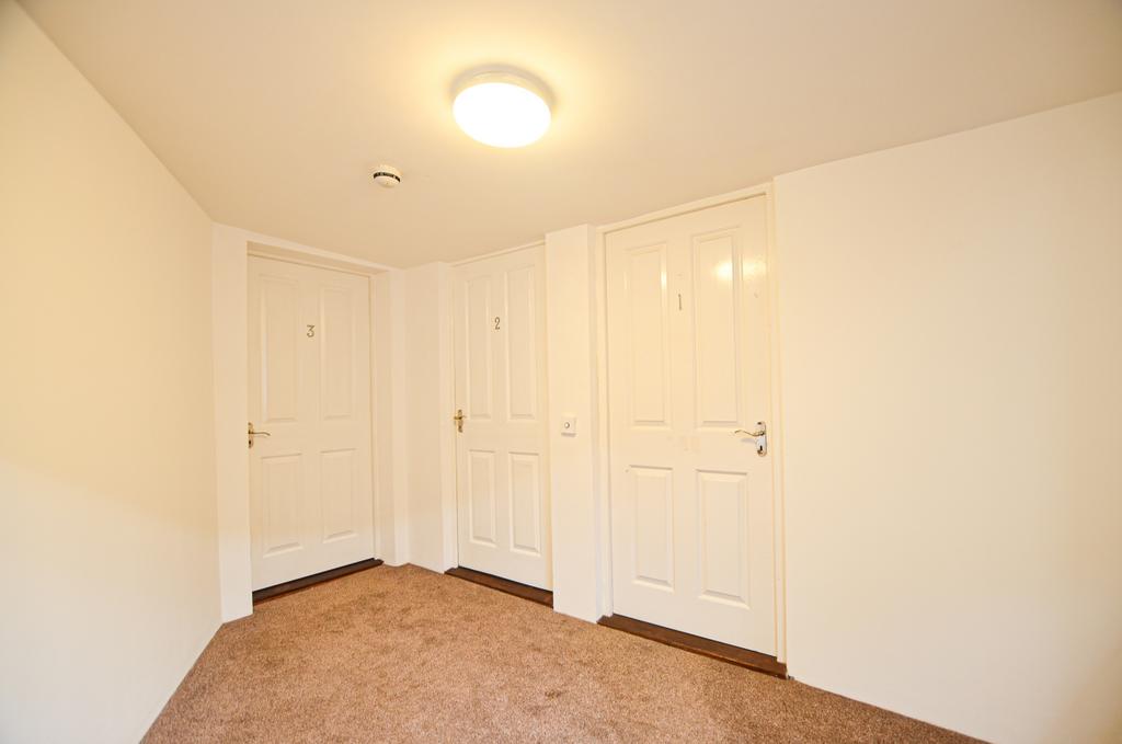 4 Agan Chy - 01208 872728-42