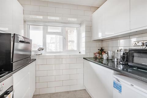 undefined, Kingsway, Hove BN3